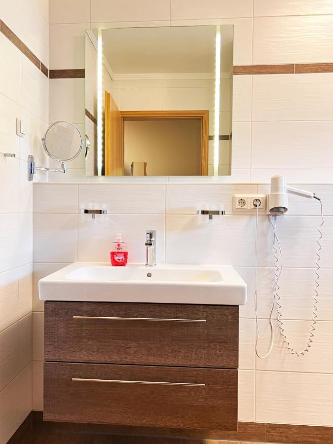 Fewo-Zimmer-Auszeit Drahnsdorf Buitenkant foto